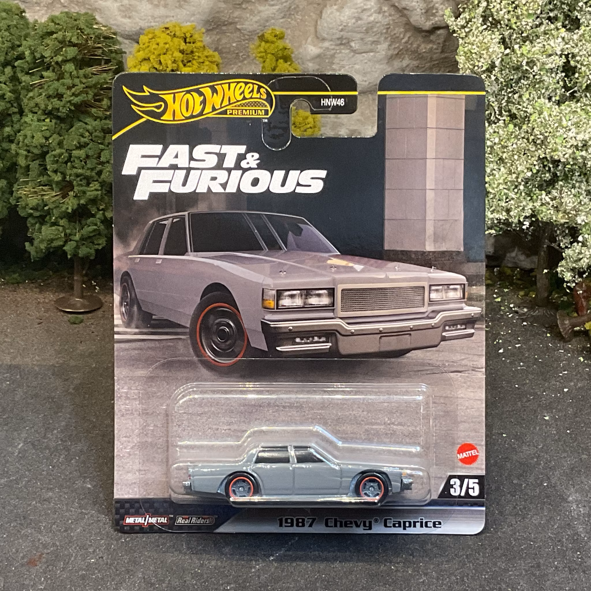 Skala 1/64 Hot Wheels Premium "Fast & Furious": Chevy Caprice 1987'