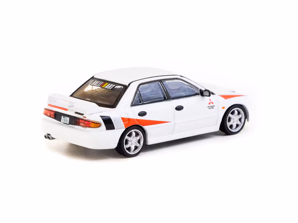 Skala 1/64 Mitsubishi Lancer RS Evolution White fr Tarmac Works