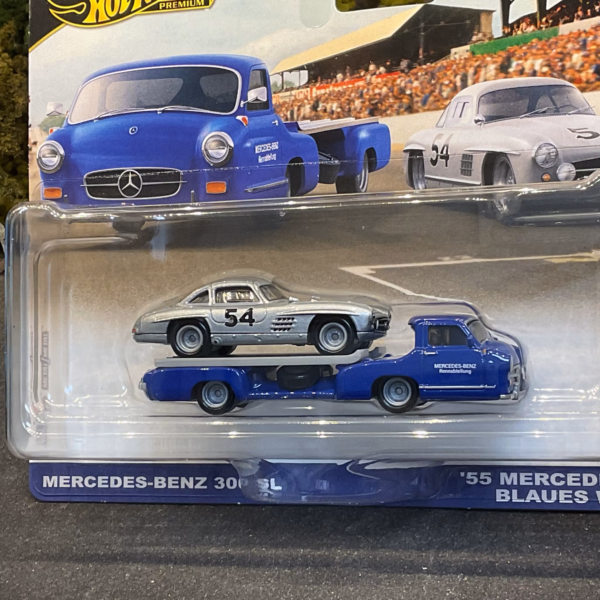Skala 1/64 Hot Wheels PREMIUM Team Transport: Mercedes-Benz 300 SL + 55' M-B Blaues Wunder