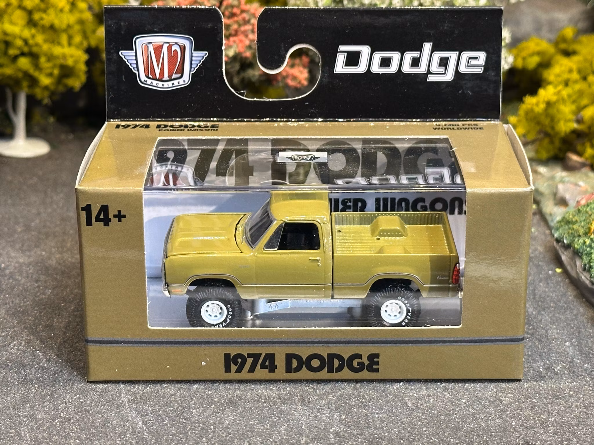 Skala 1/64 M2 - Machines: 1974 Dodge W200 Power Wagon