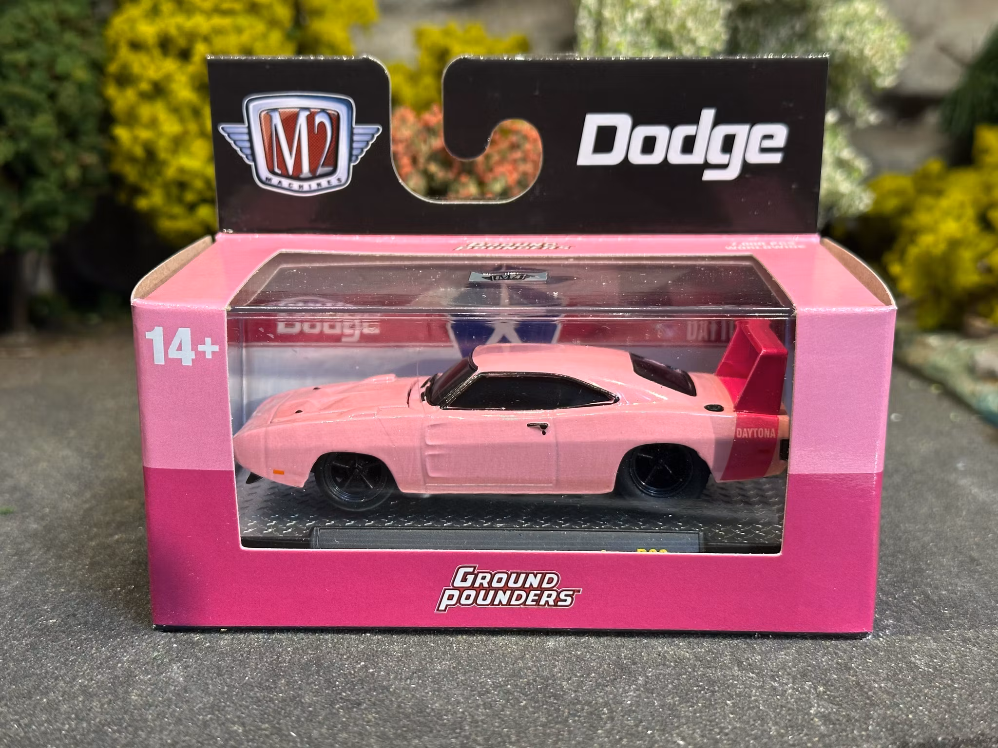 Skala 1/64 M2 - Machines: 1969 Dodge Charger Daytona HEMI "Grounder Pounder"