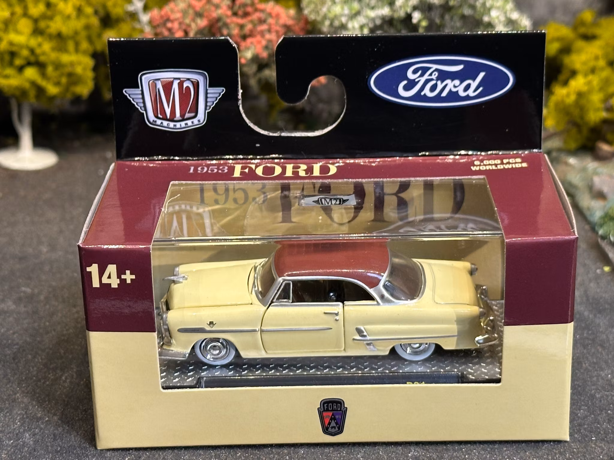 Skala 1/64 M2 - Machines: 1953 Ford Crestine Victoria