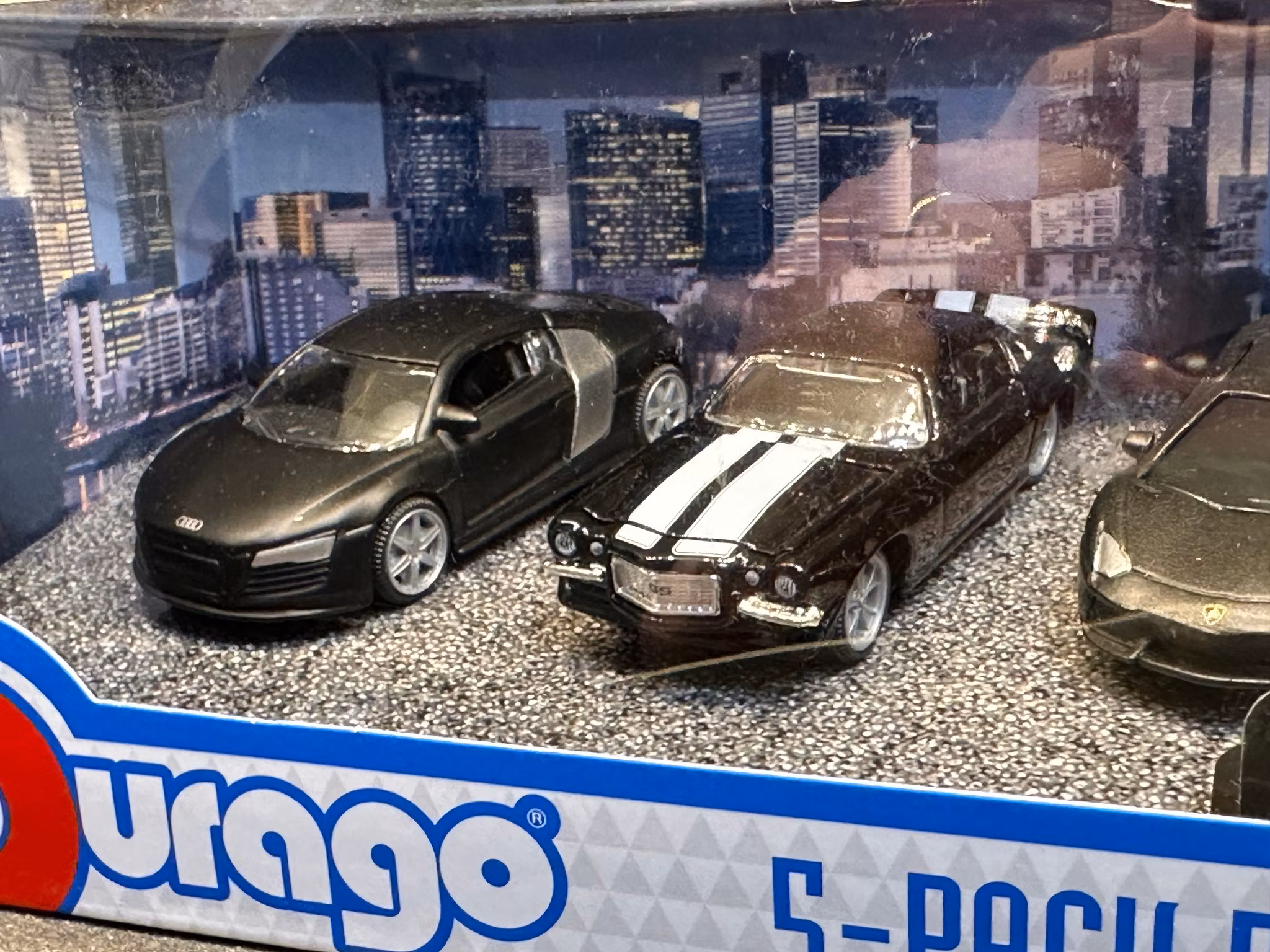 Skala 1/64 - 5-pack, Black collection fr Bburago