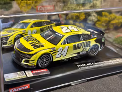 Skala 1/32 Analogue slot car fr Carrera: NASCAR Camaro NextGen ZL1 #24