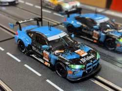 Skala 1/32 Analogue slot car fr Carrera: BMW M4 GT3 Walkenhorst Motorsport #34