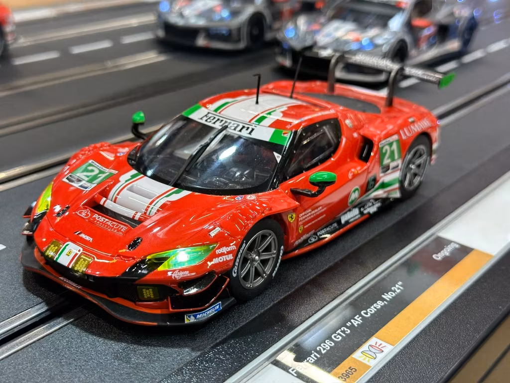 Skala 1/24 Digital/An. slot car fr Carrera: Ferrari 296 GT3 "AF Corse" #23