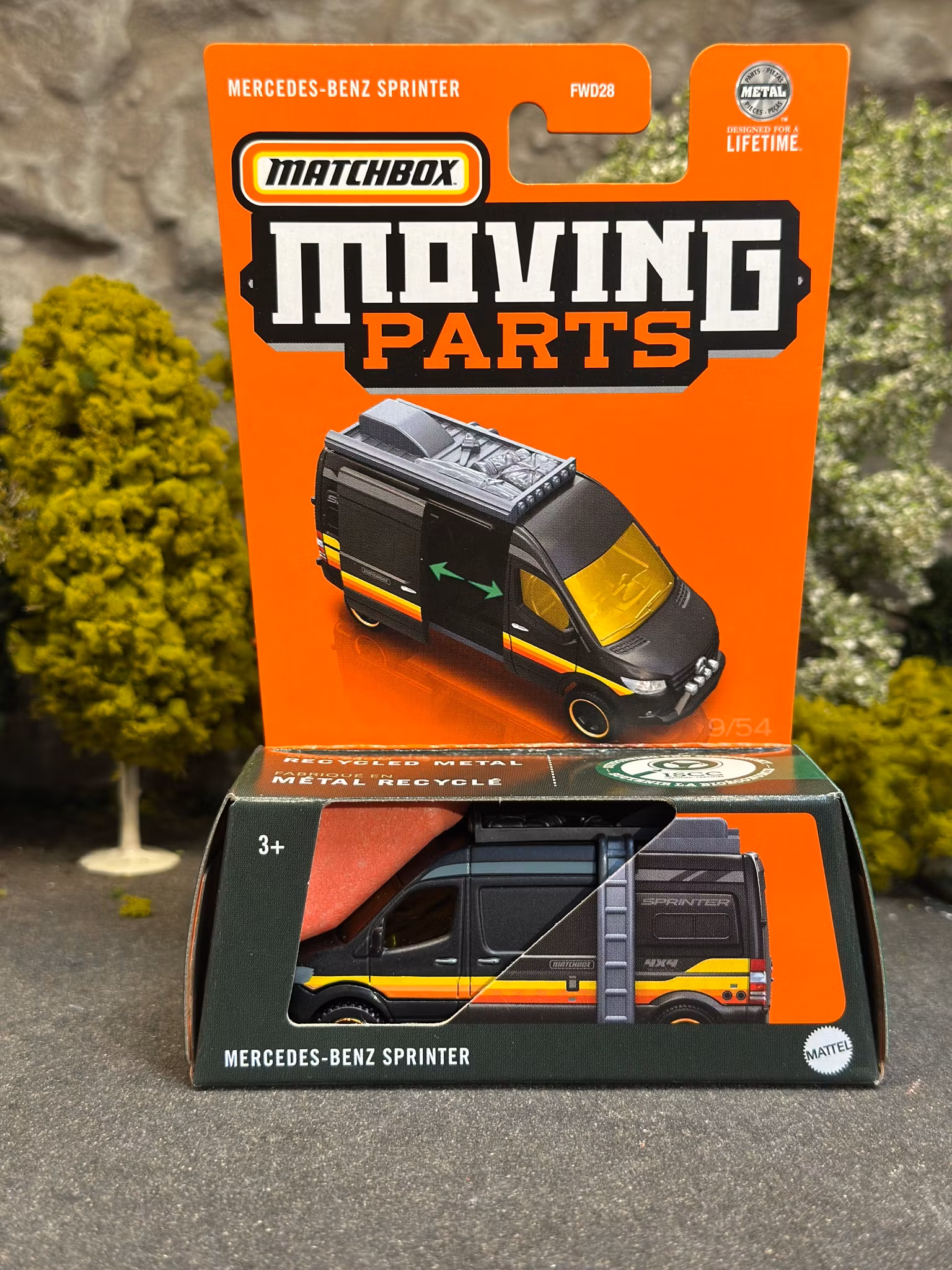 Skala 1/64 Matchbox "Moving Parts" - Mercedes-Benz Sprinter