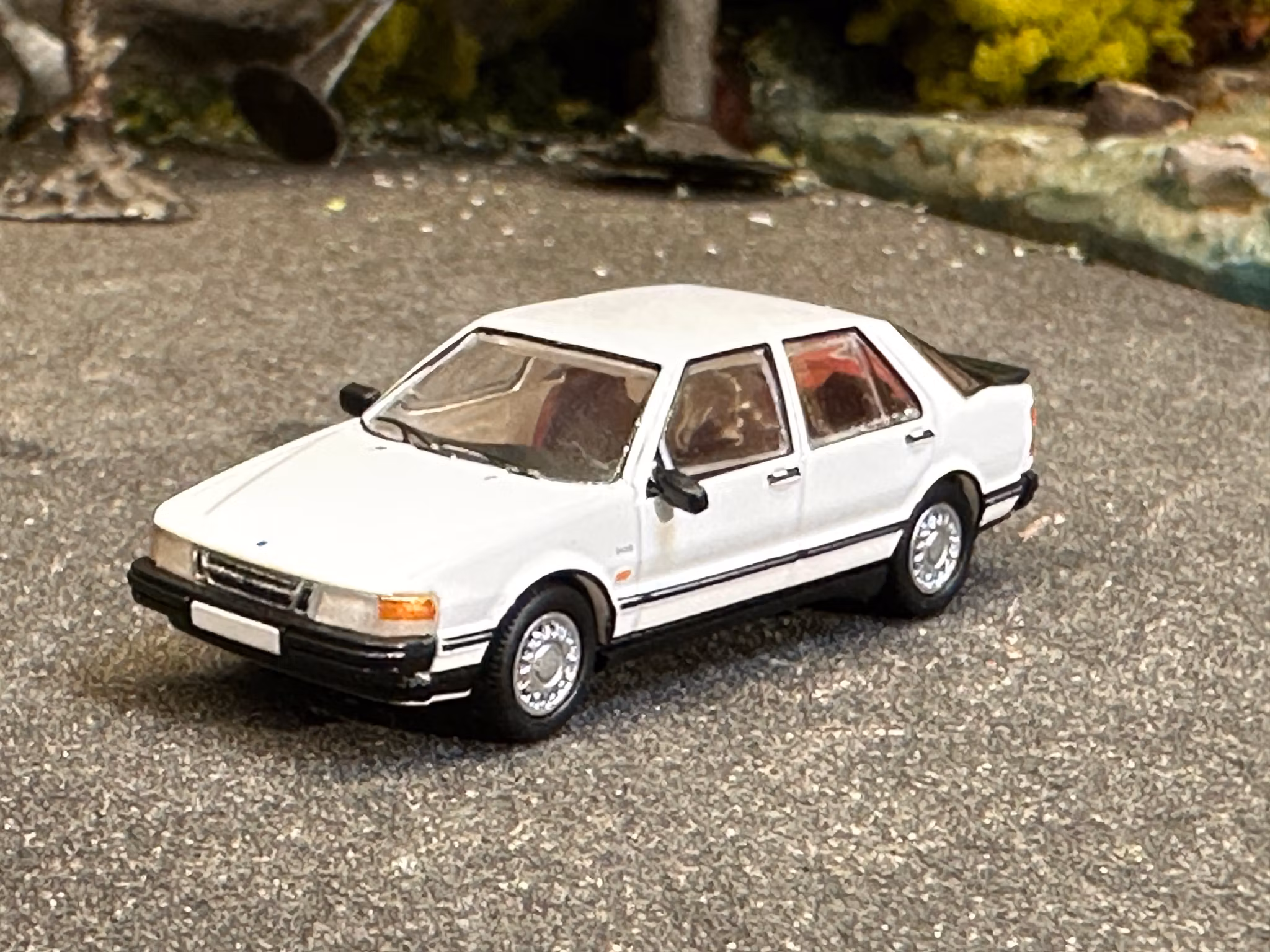 Skala 1/87 - SAAB 9000 CC, White fr PCX87