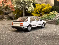 Skala 1/87 - SAAB 9000 CC, White fr PCX87