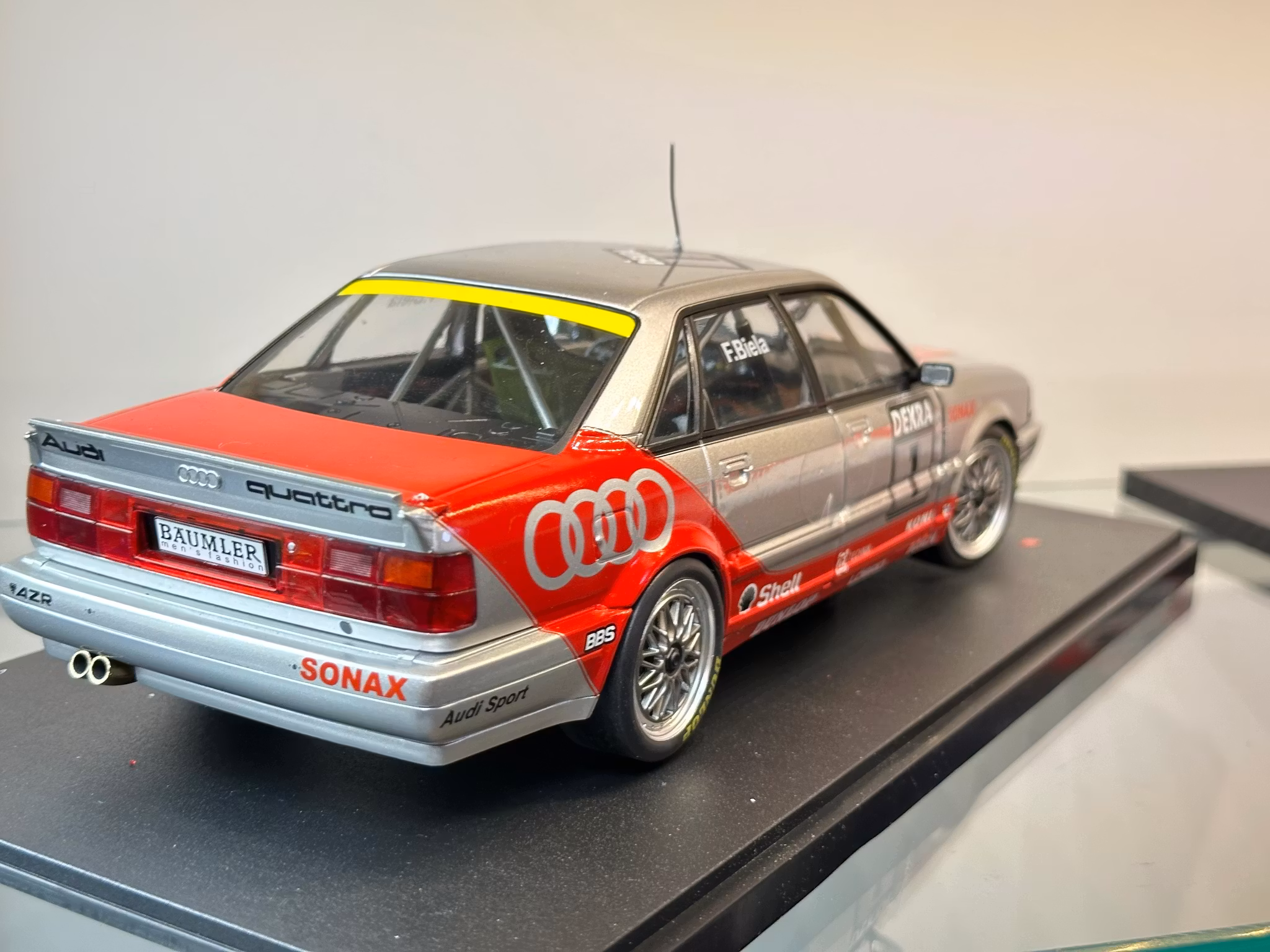 Skala 1/18 Audi V8 DTM #1 F.Biela fr WERK83