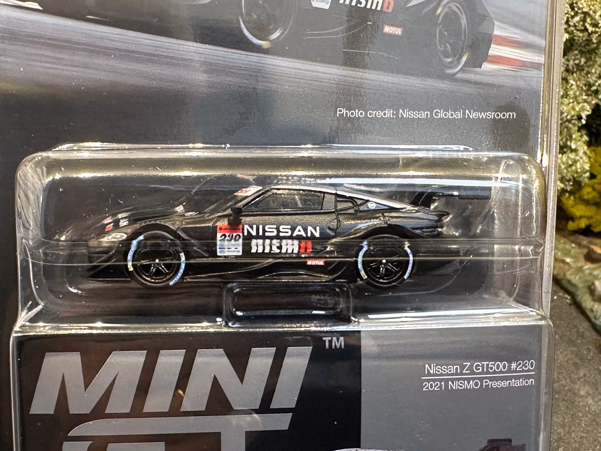 Skala 1/64 Nissan Z GT500 #230 2021 NISMO Presentation fr MINI GT (755)