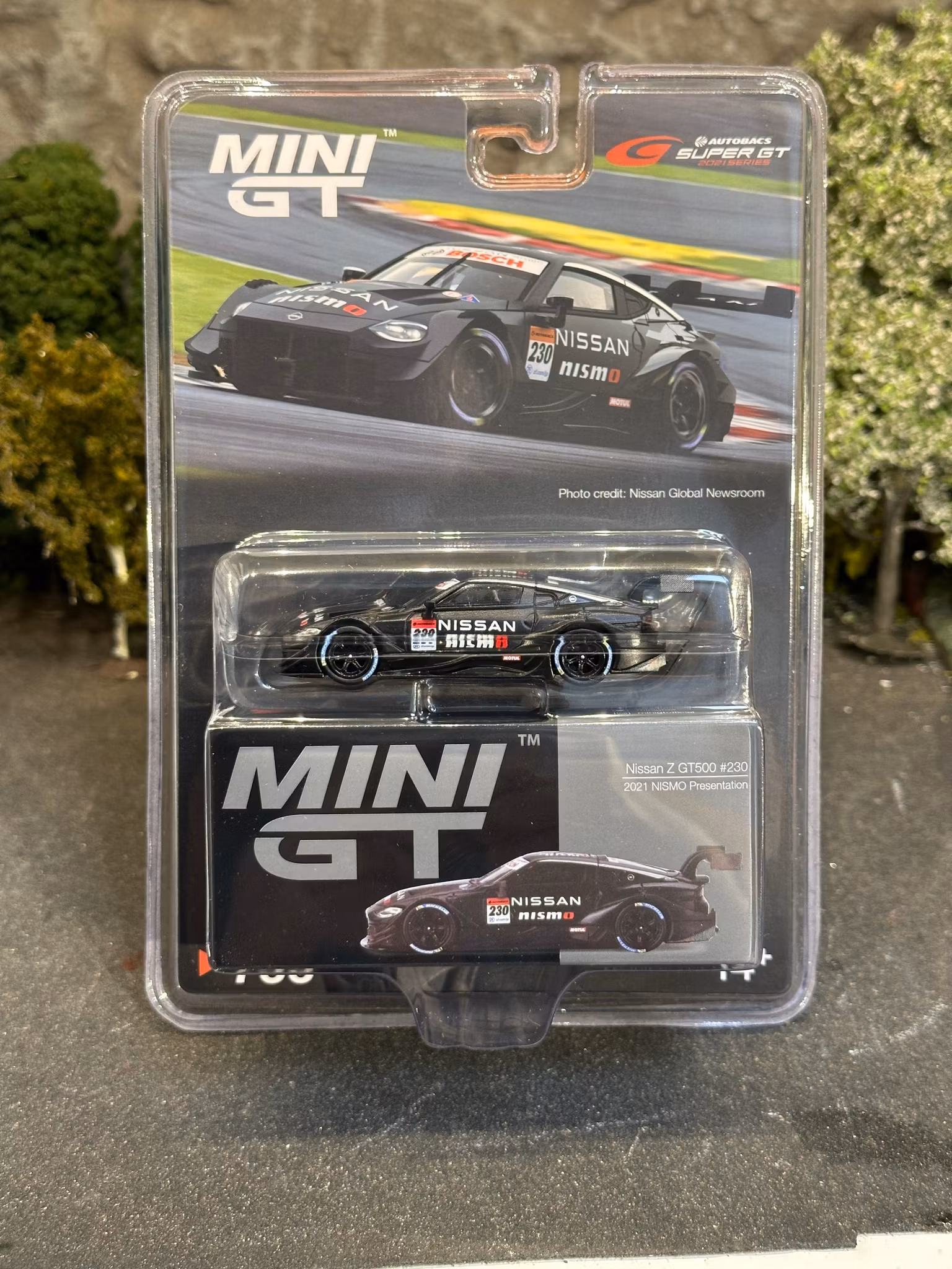 Skala 1/64 Nissan Z GT500 #230 2021 NISMO Presentation fr MINI GT (755)