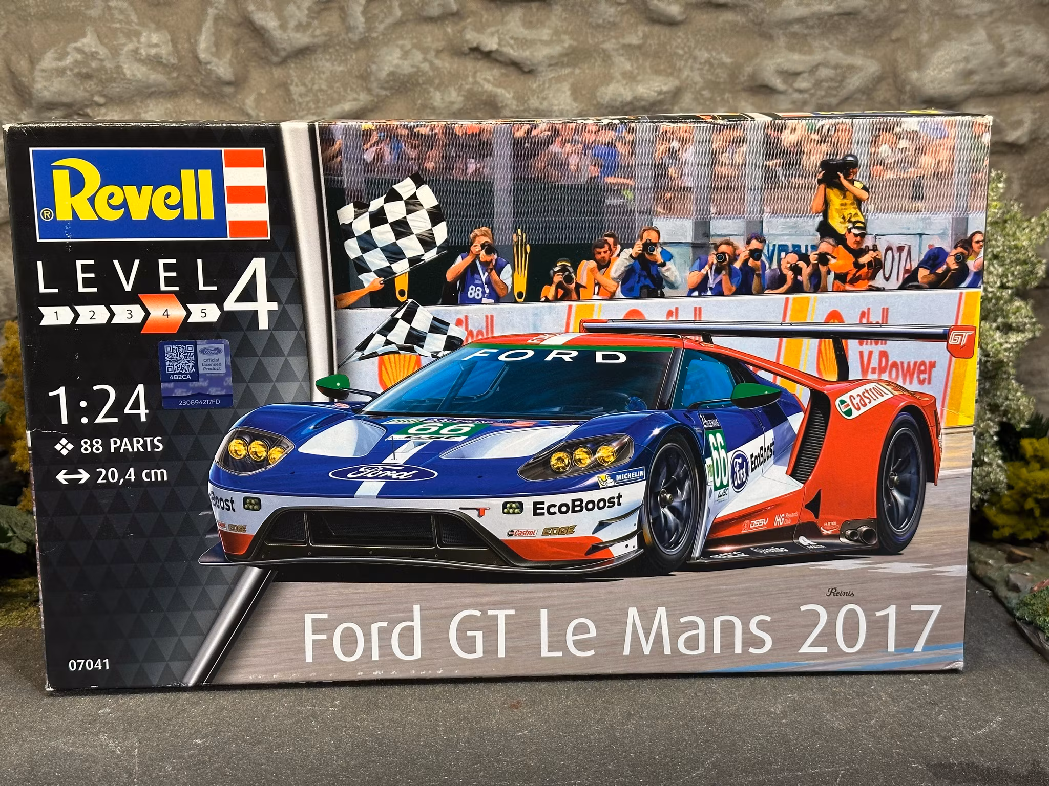 Skala 1/24 Ford GT Le Mans 2017, Plastic building kit fr Revell