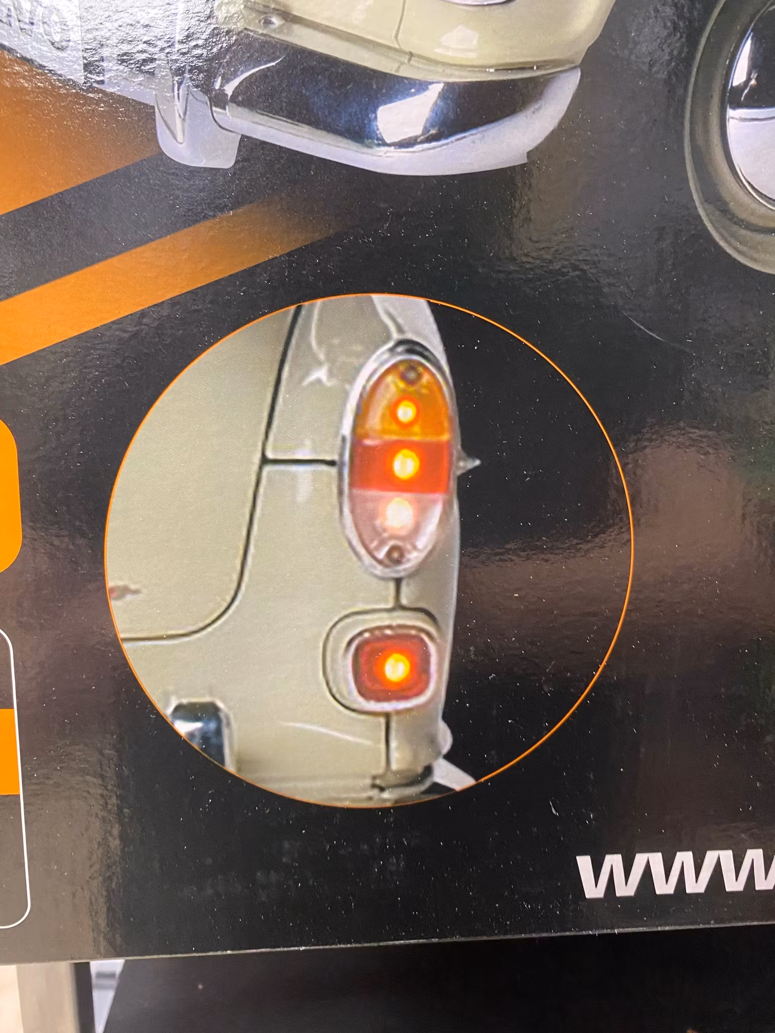 Skala 1/8 Volvo 122S Amazon in metal, w light, etc. fr Ixo Collections - Diamant8