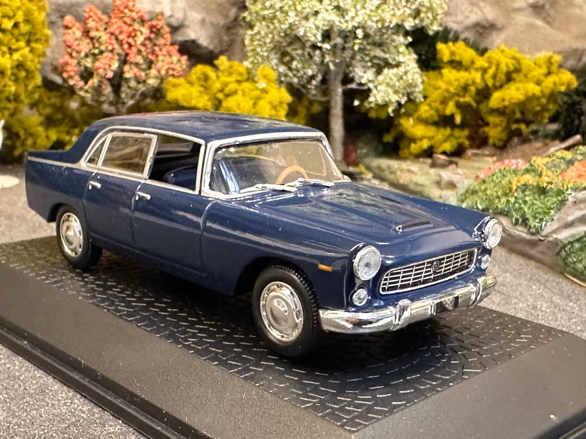 Skala 1/43 LANCIA FLAMINIA 1960, Blue fr IXO Models - Edition Atlas