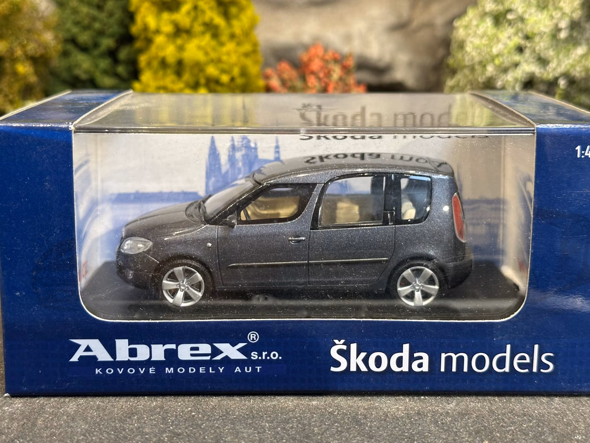 Skala 1/43 Škoda Roomster, Dark grey fr Abrex