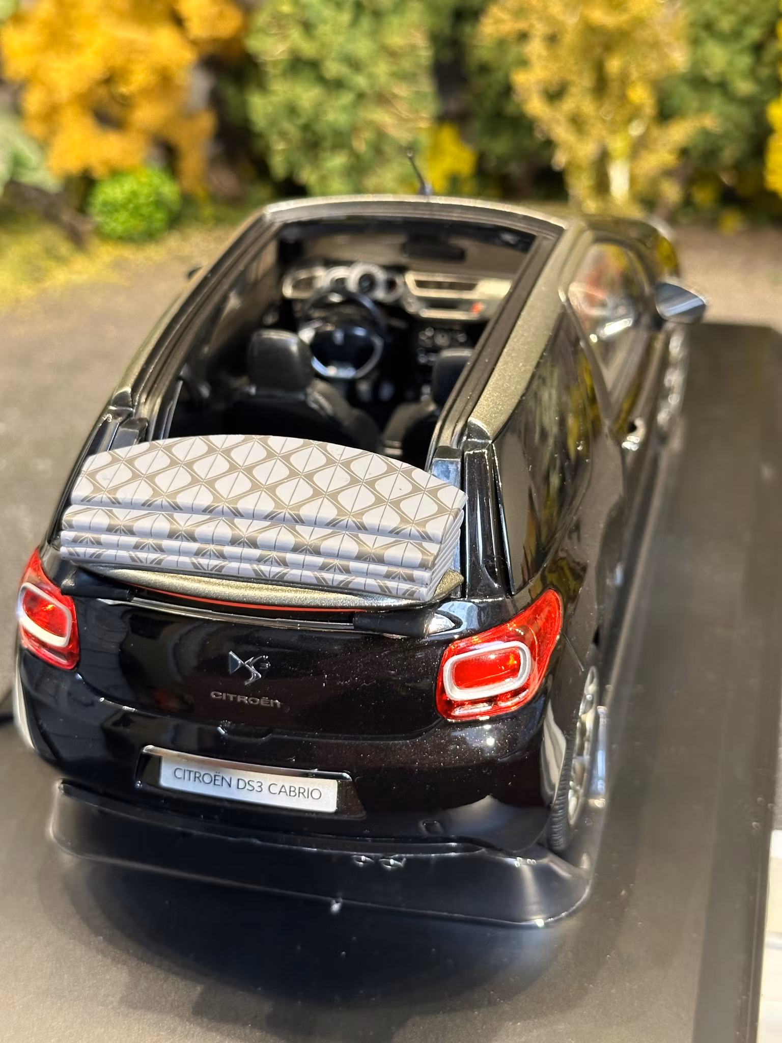 Skala 1/18 Citroen DS3 Cabrio fr Norev