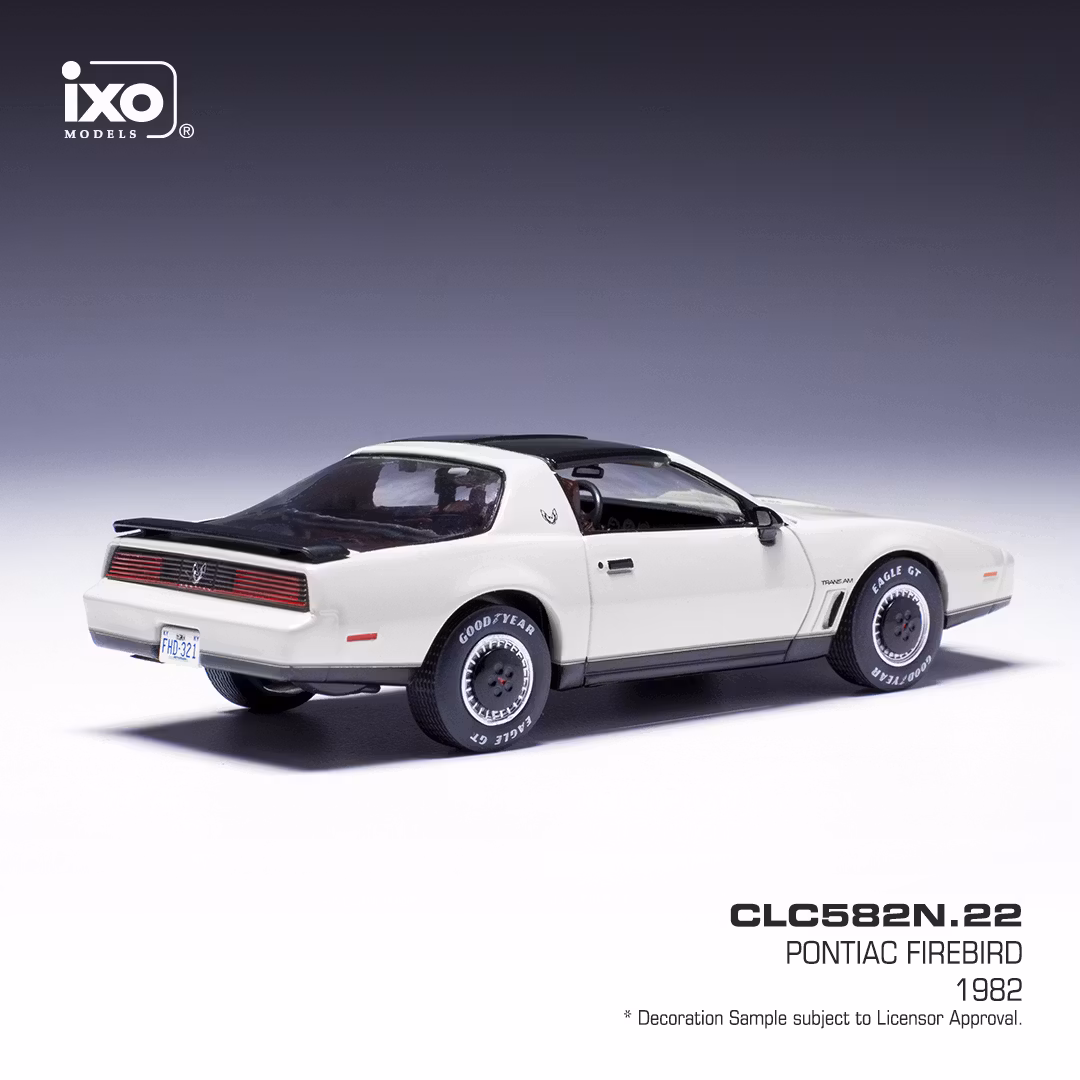 Skala 1/43 Pontiac Firebird 1982, white fr IXO Models