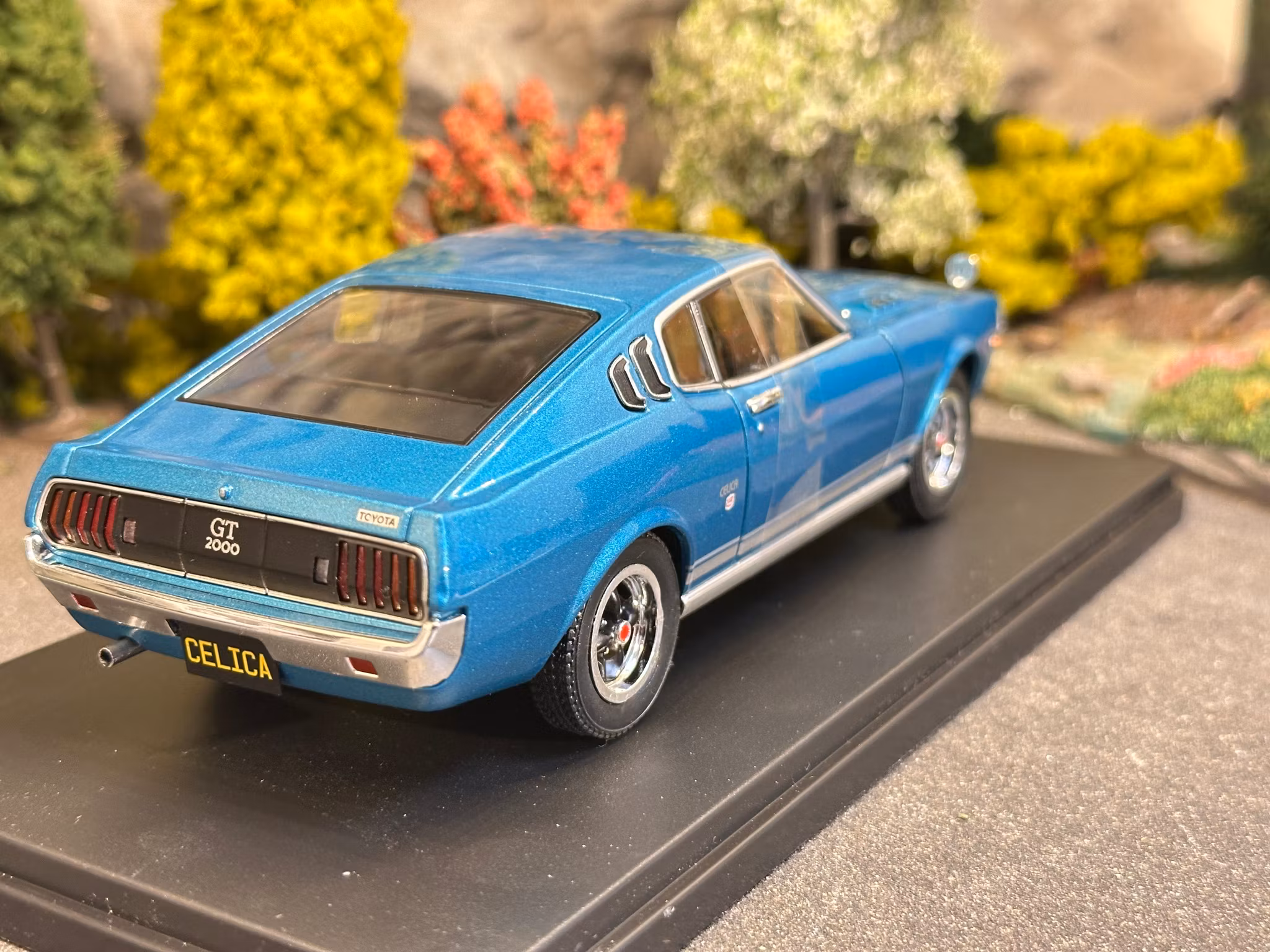 Skala 1/24 Toyota Celica LB 2000 GT (1973) fr WhiteBox