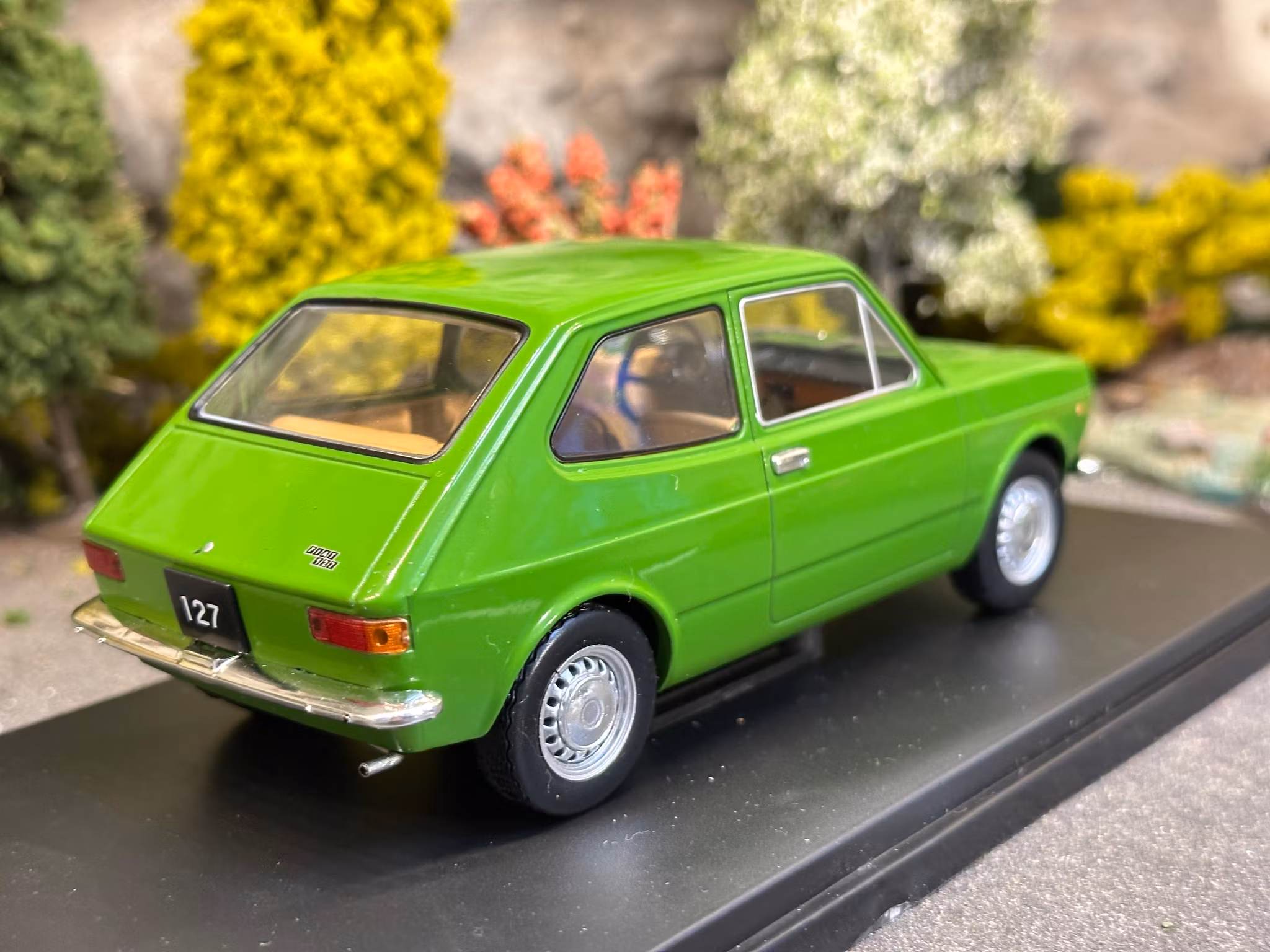 Skala 1/24 Fiat 127 (1971), Green fr WhiteBox