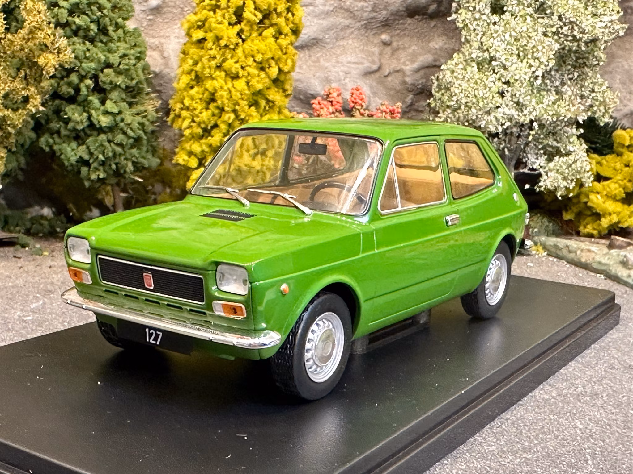 Skala 1/24 Fiat 127 (1971), Green fr WhiteBox