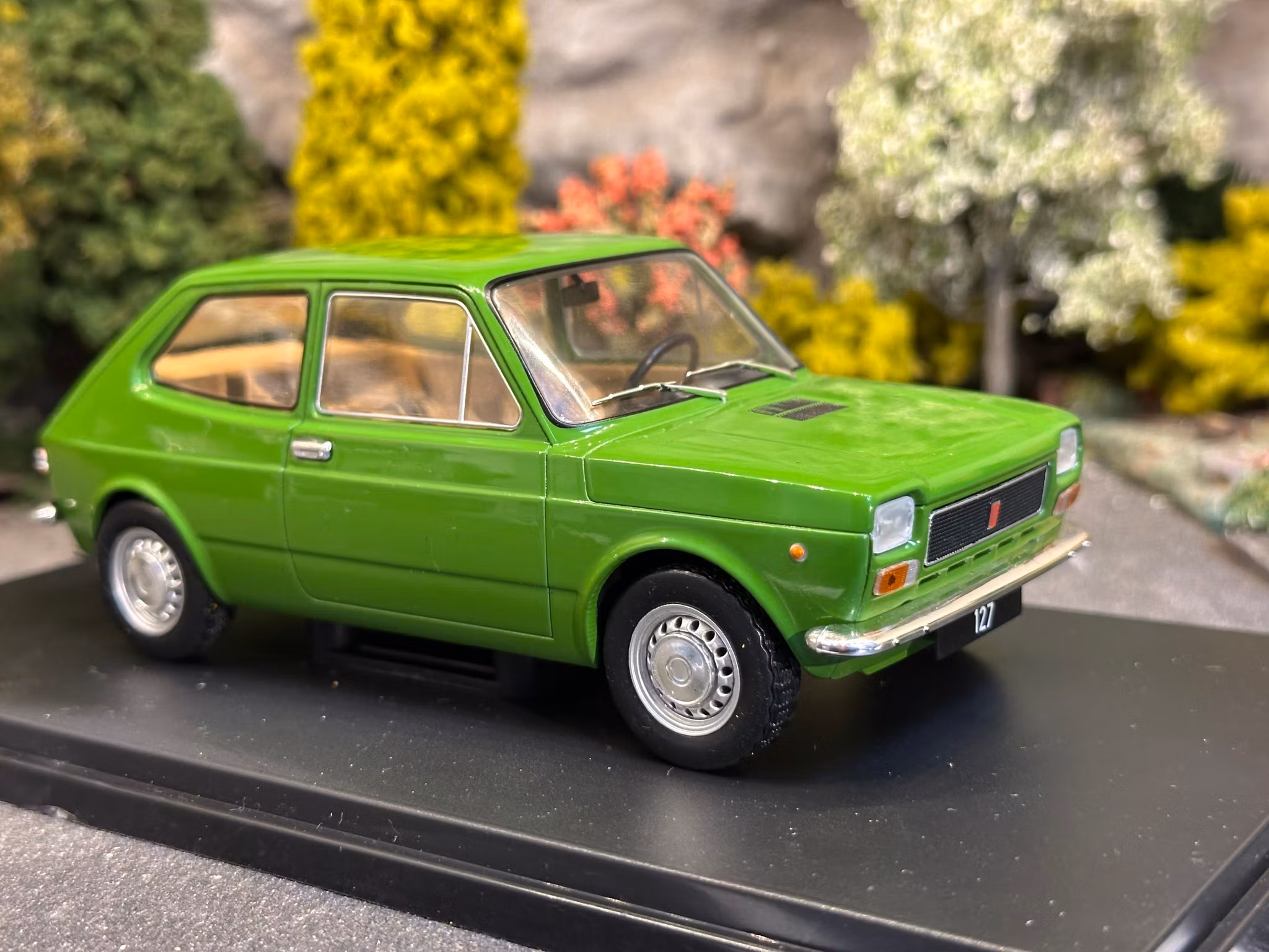 Skala 1/24 Fiat 127 (1971), Green fr WhiteBox