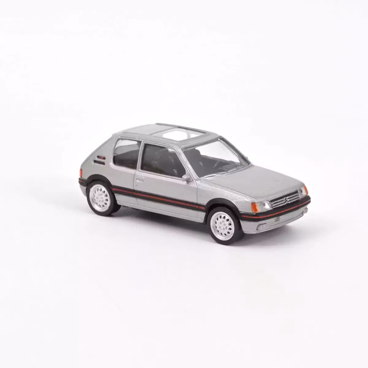 Skala 1/43 Peugeot 205 GTI 1986 Light silver fr NOREV
