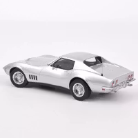 Skala 1/18 1969 Chevrolet Corvette Coupe, Silver fr Norev