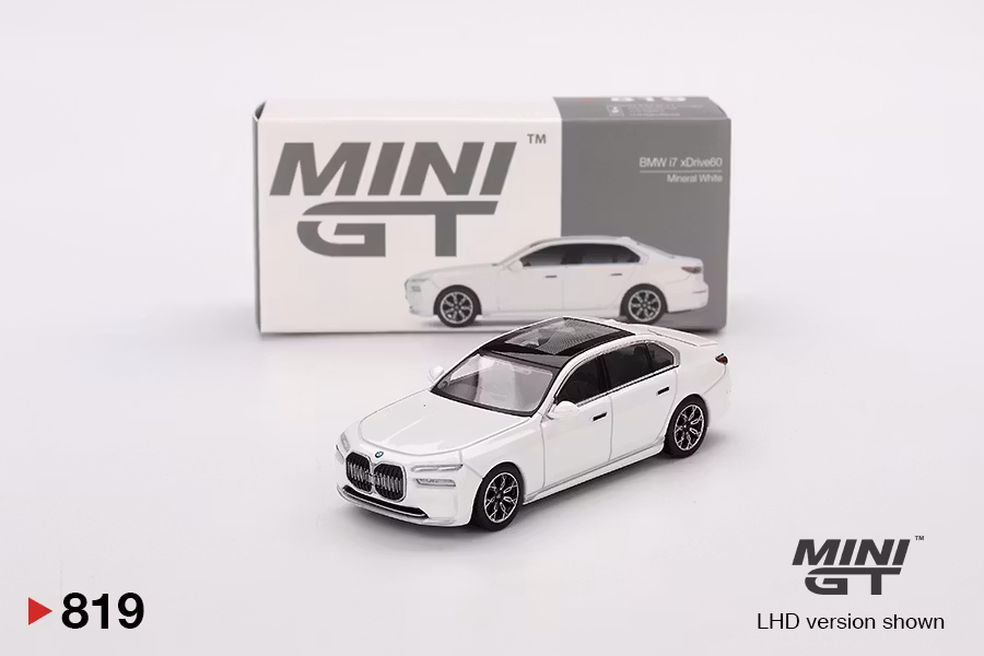 Skala 1/64 BMW i7 xDrive60 Mineral White fr MINI GT (819)