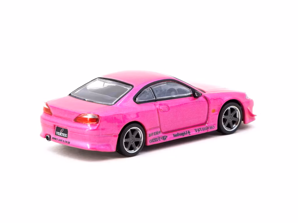 Skala 1/64 Nissan Silvia S15 Pink Metallic fr TARMAC WORKS