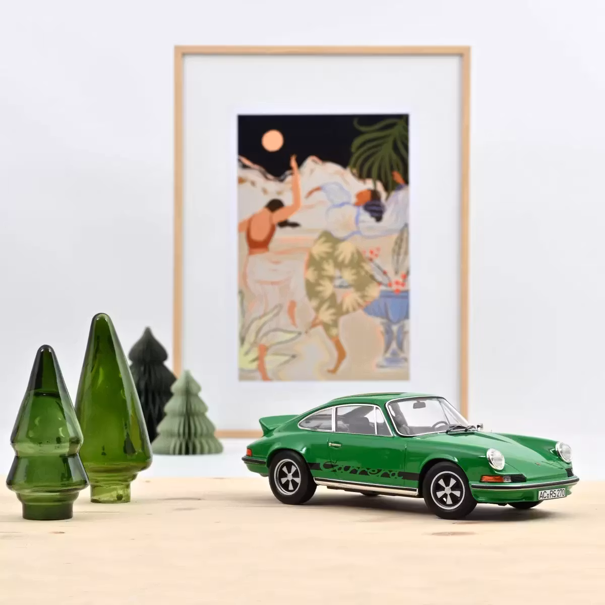 Skala 1/18 Porsche 911 RS 1973 Green with black deco fr Norev