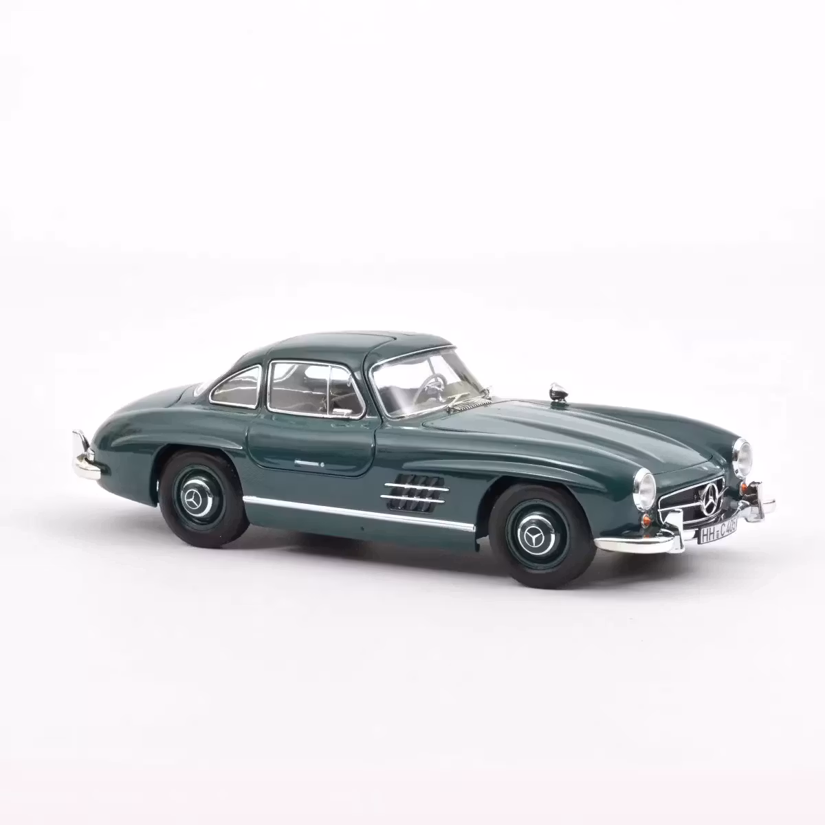 Skala 1/18 Mercedes-Benz 300 SL 1954 Green fr Norev