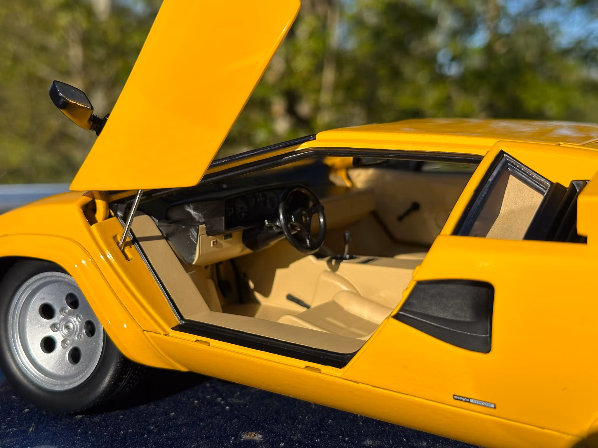 Skala 1/12 Lamborghini Countach LP 5000 QV Yellow 1985 fr KK-Scale