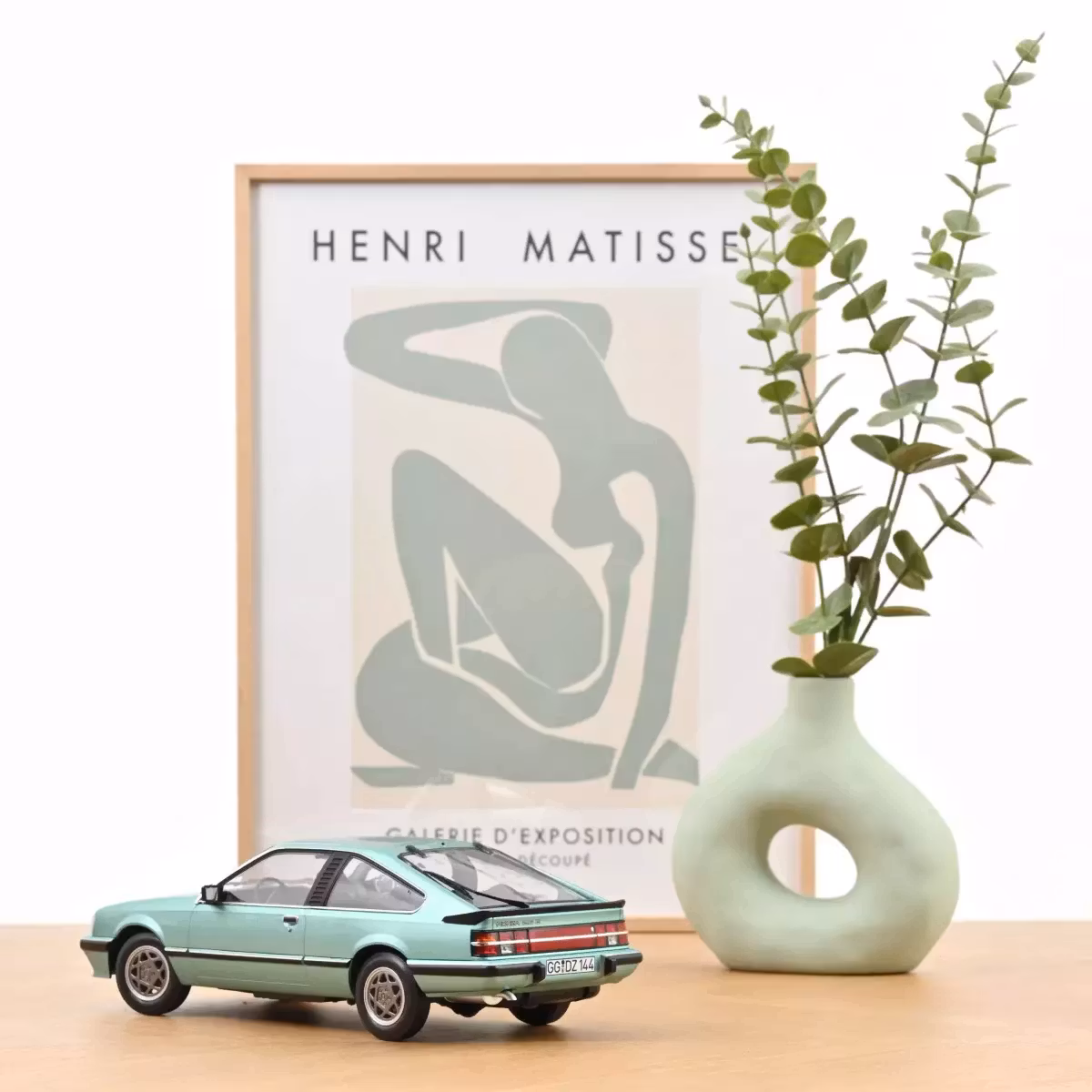 Skala 1/18 Opel Monza 2.5 E 1983 Beryll Green metallic fr Norev