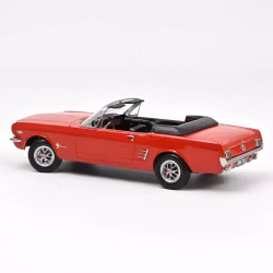 Skala 1/18 Ford Mustang Convertible 1966, Signal Flare Red fr Norev