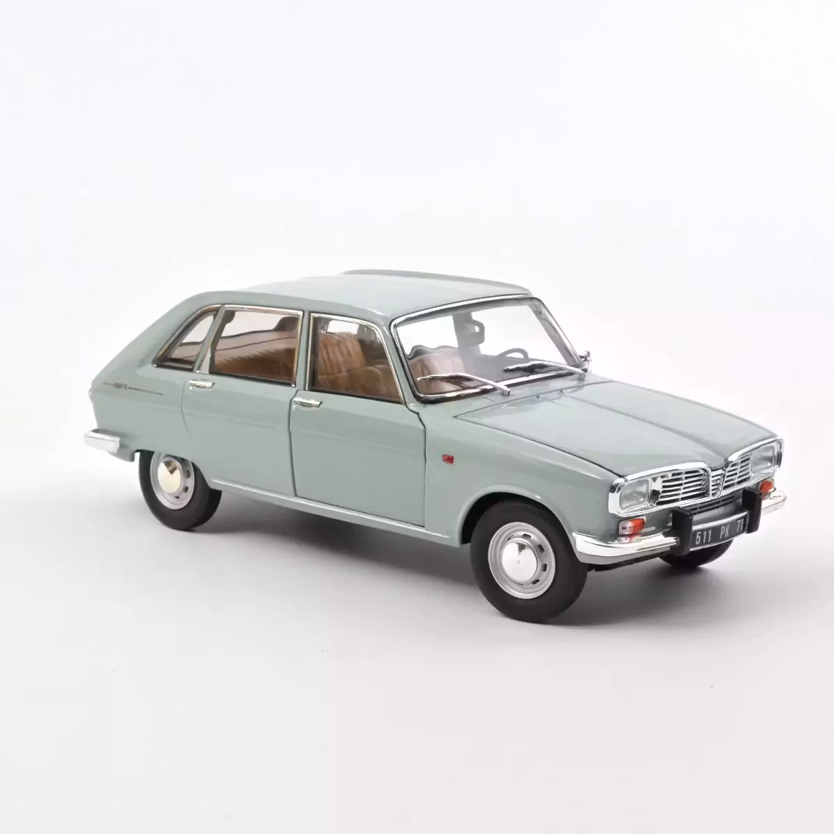 Skala 1/18 Renault 16 1968 Light Blue fr Norev