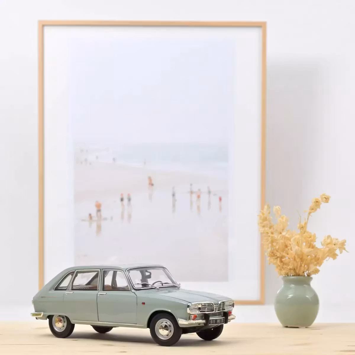 Skala 1/18 Renault 16 1968 Light Blue fr Norev