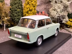 Skala 1/24 Trabant 601 (1965) fr WhiteBox