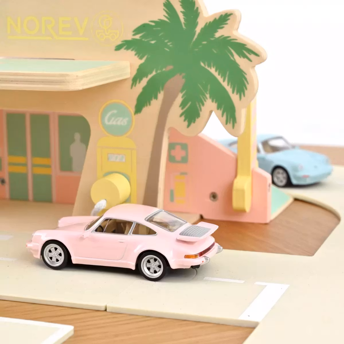 Skala 1/43  Porsche 911 Turbo 1978 Pink fr NOREV