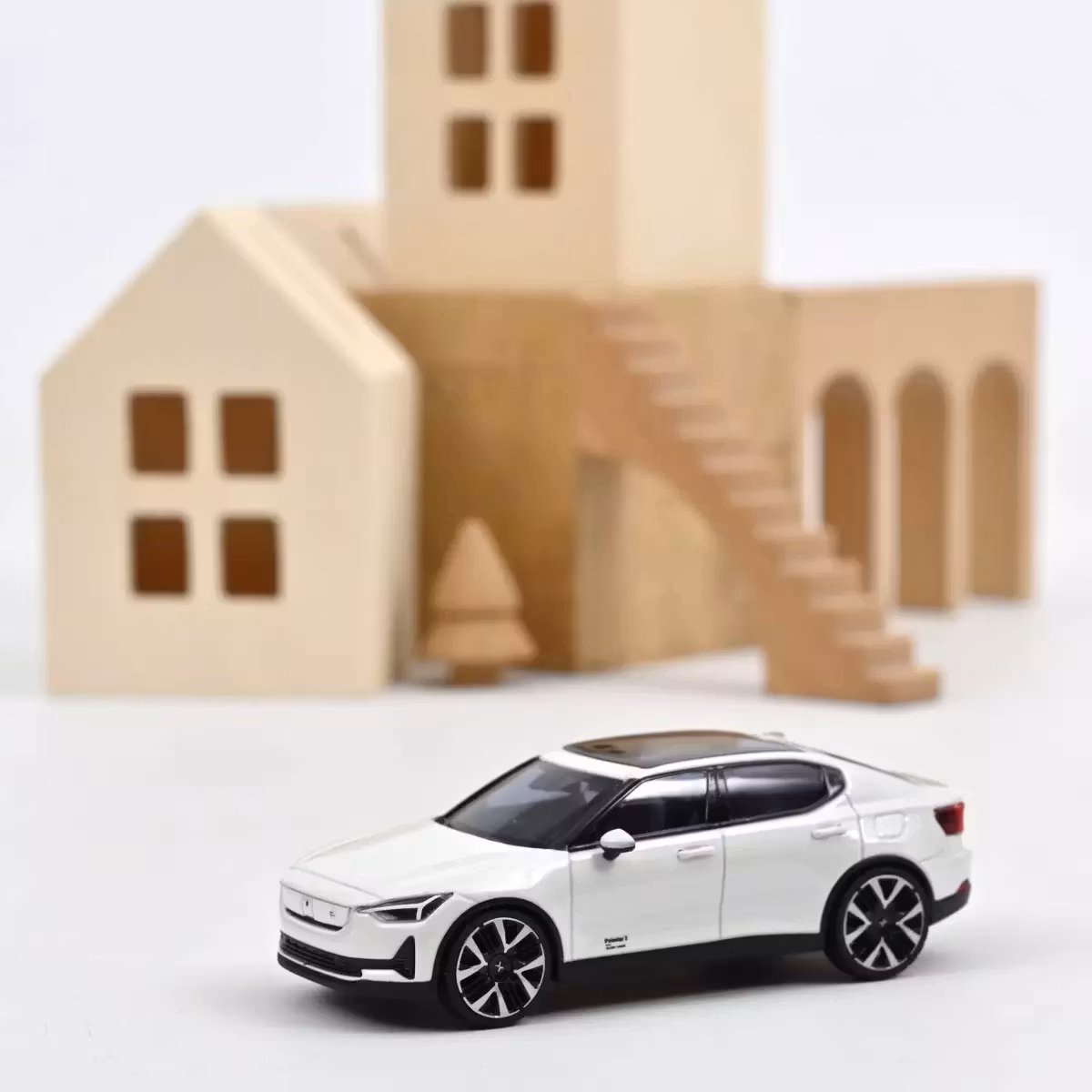 Skala 1/43 Polestar 2 2024 Snow fr NOREV