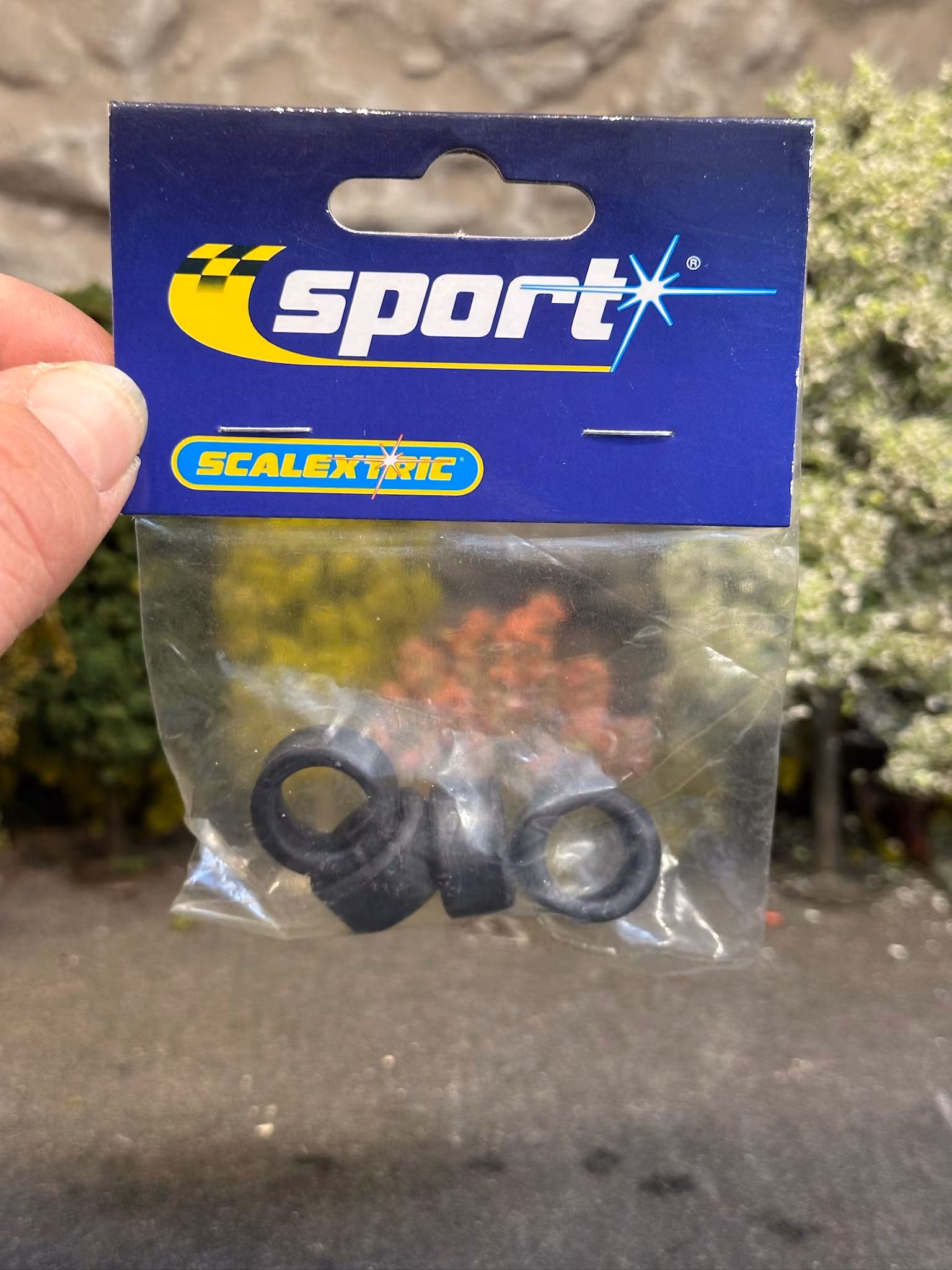 Skala 1/32 Accessories/Tillbehör W9598 t Scalextric: Däck/Tyres i 4-pack