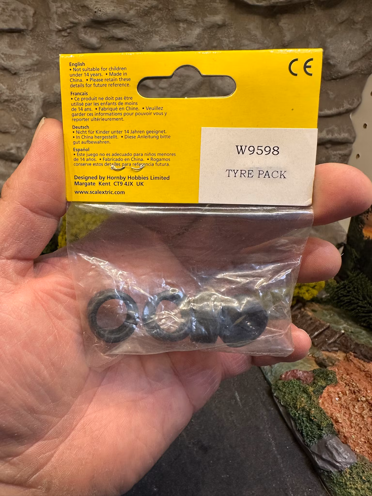 Skala 1/32 Accessories/Tillbehör W9598 t Scalextric: Däck/Tyres i 4-pack