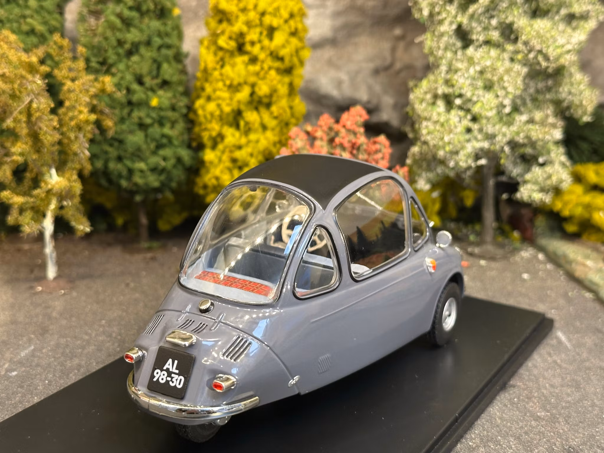 Skala 1/18 Heinkel Trojan, Grey fr Oxford Automobile Company