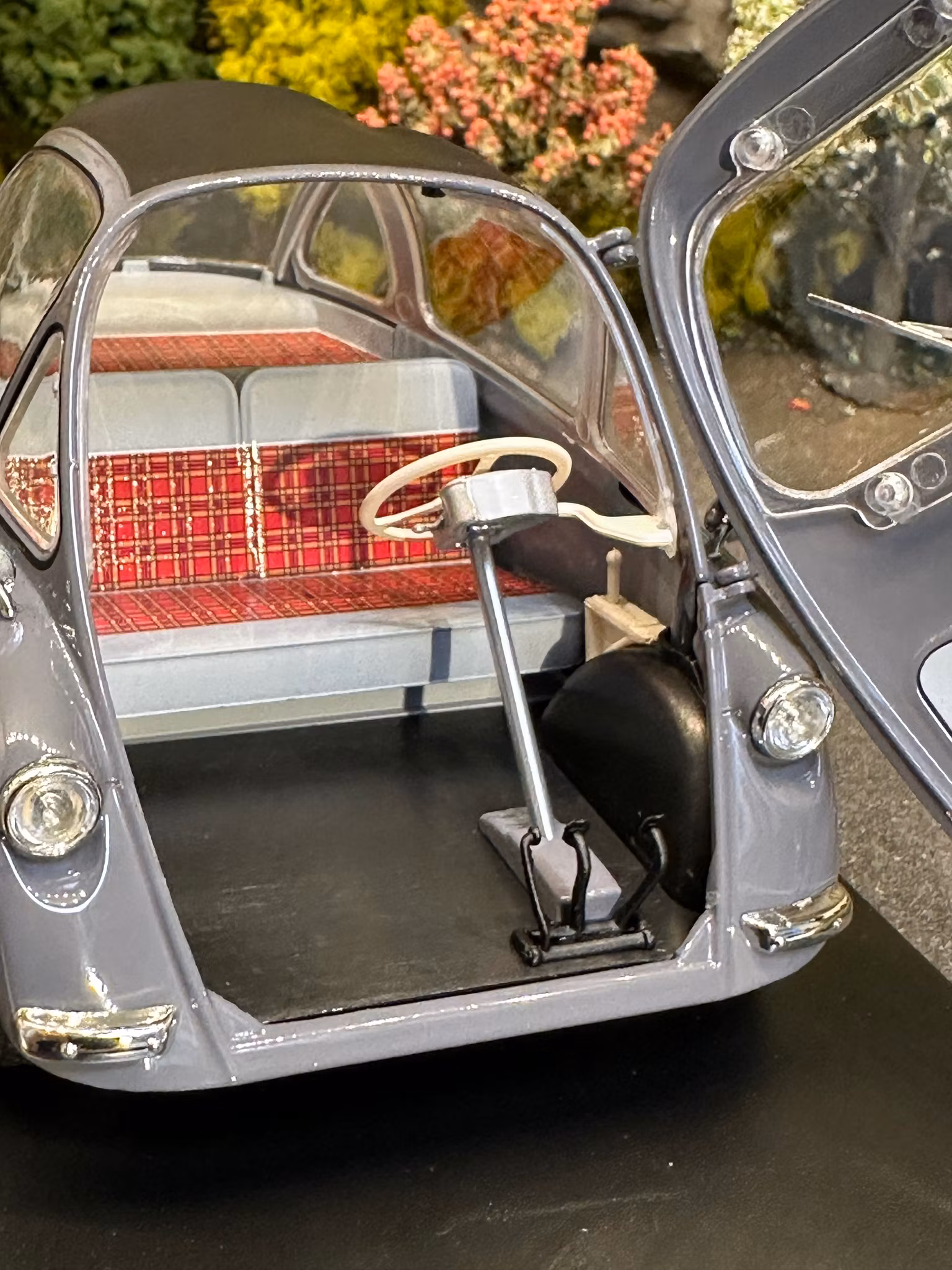 Skala 1/18 Heinkel Trojan, Grey fr Oxford Automobile Company