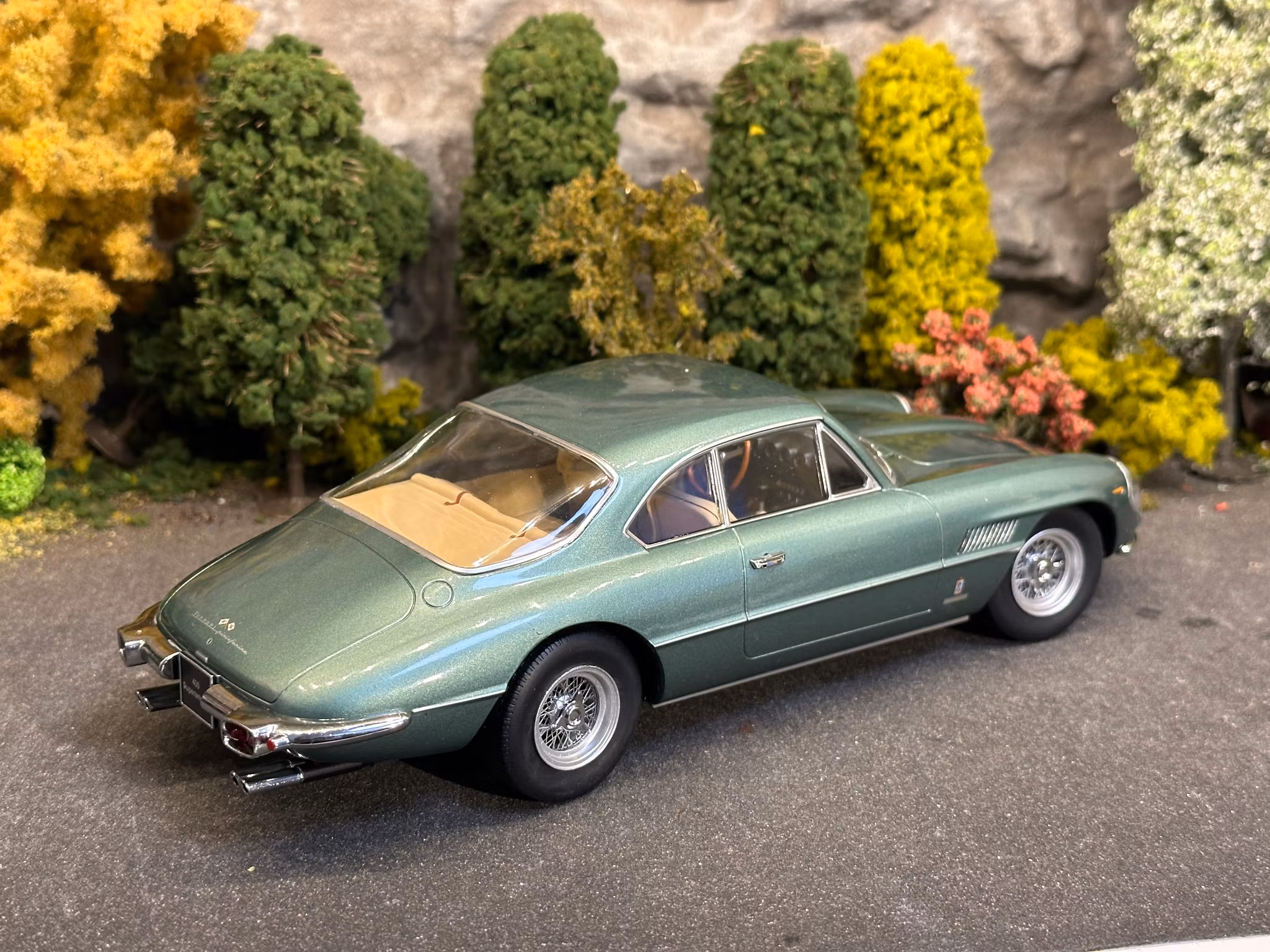 Skala 1/18 Ferrari 400 Superamerica 1962, Green Metallic fr KK-Scale