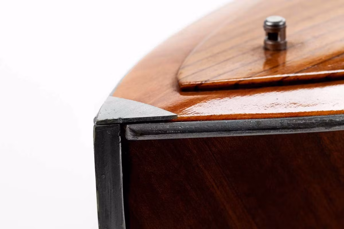 Skala 1/15 Building kit - Phantom 710 Classic American "Runabout" - fr Billing Boats - Wooden hull