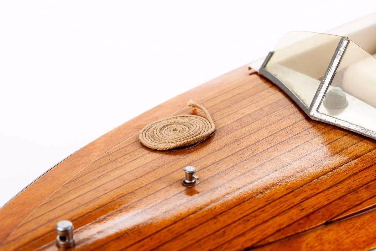 Skala 1/15 Building kit - Phantom 710 Classic American "Runabout" - fr Billing Boats - Wooden hull