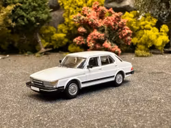 Skala 1/87 - SAAB 900 sedan, White fr PCX87