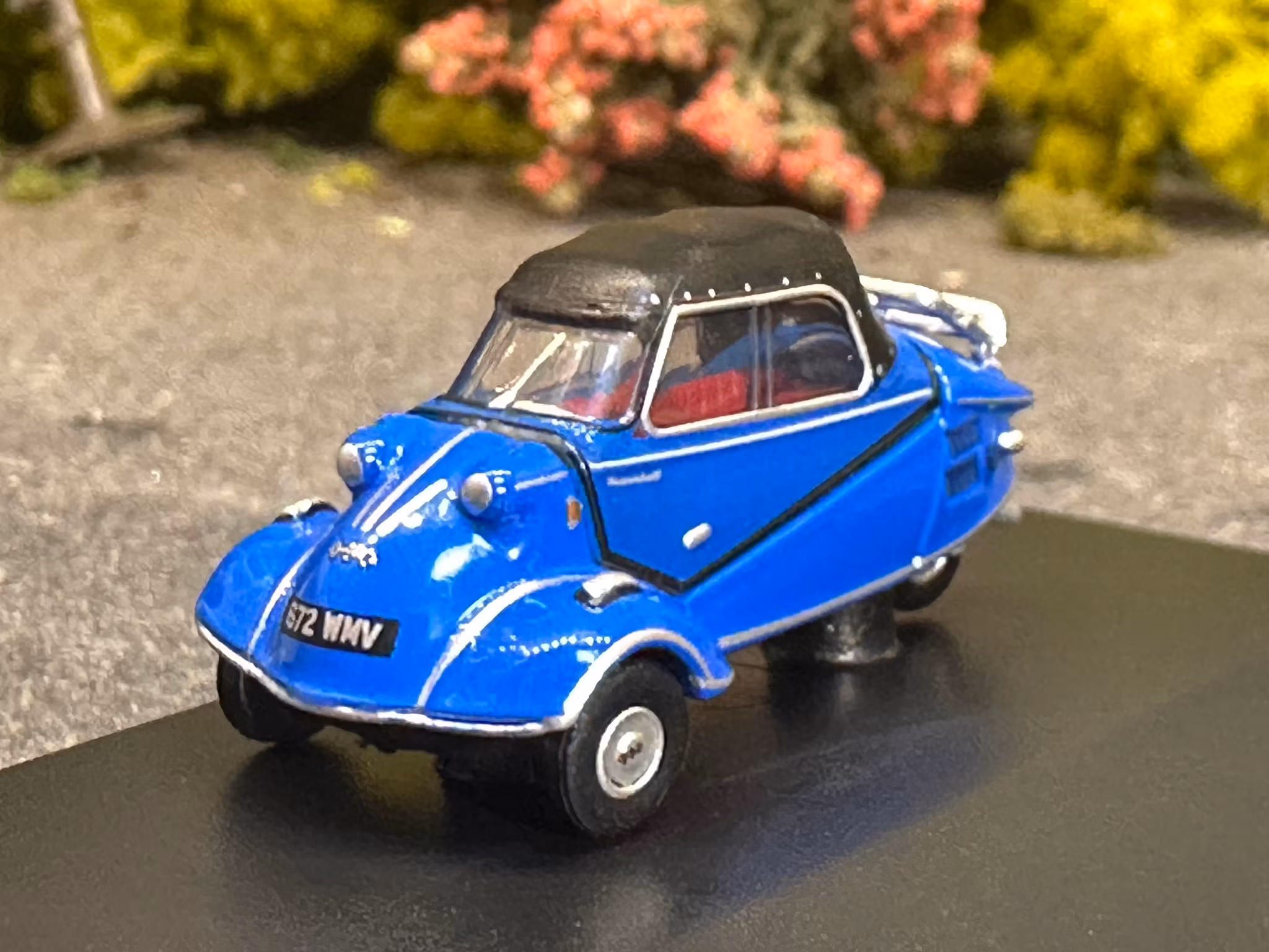 Skala 1/76 Messerschmitt KR200 Cabriolet, blå fr Oxford