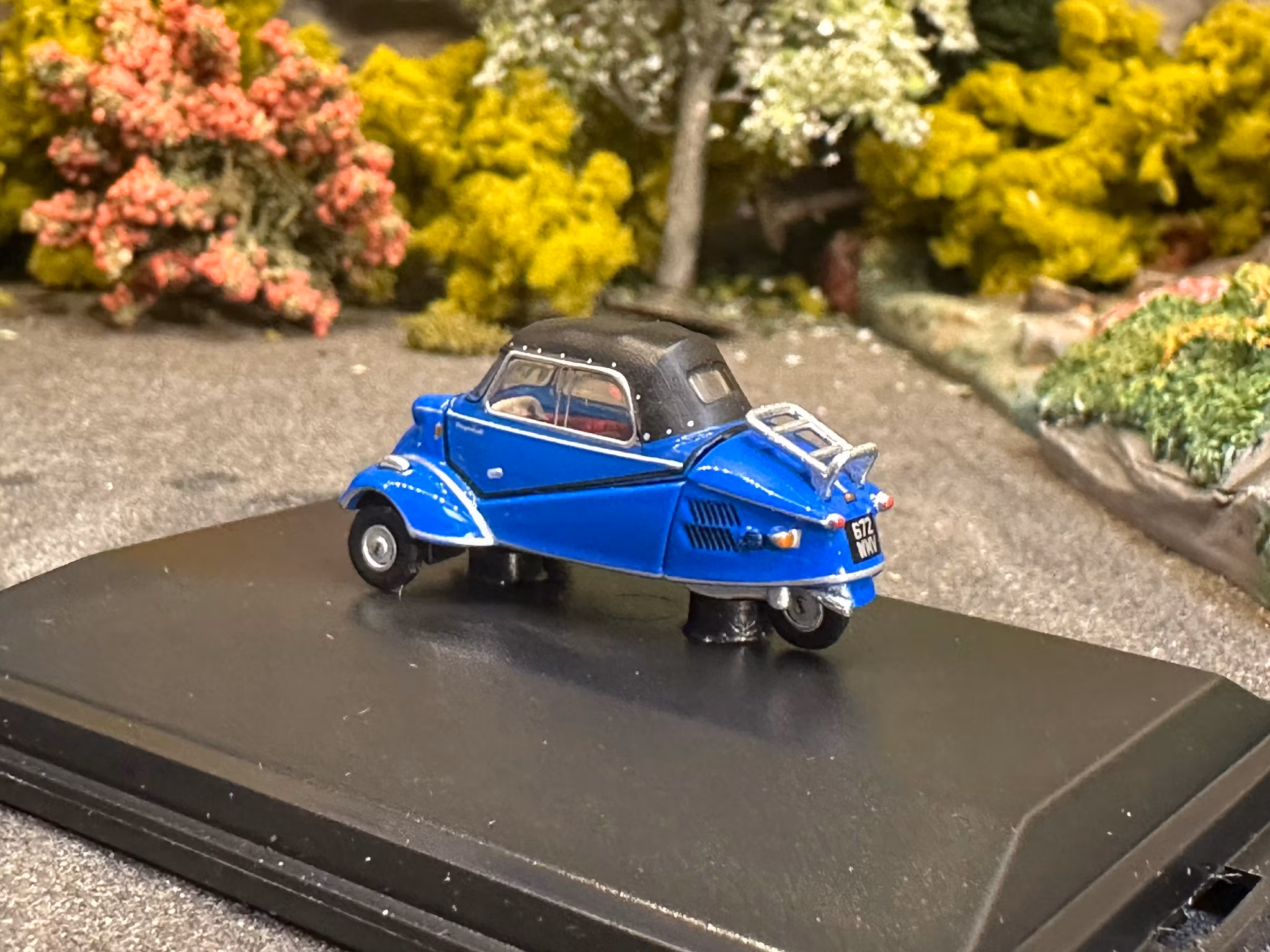 Skala 1/76 Messerschmitt KR200 Cabriolet, blå fr Oxford